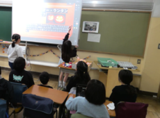 係活動をしている様子