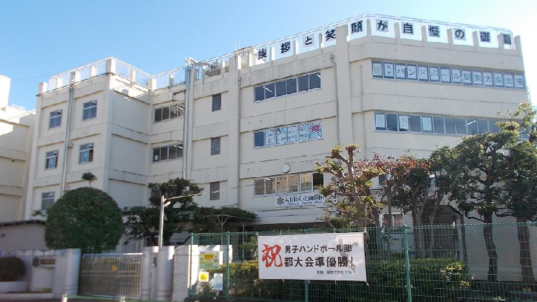 御園中学校の校舎