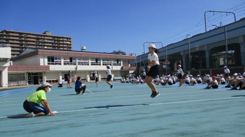 踊れ ば コロナ も 吹っ飛び ます