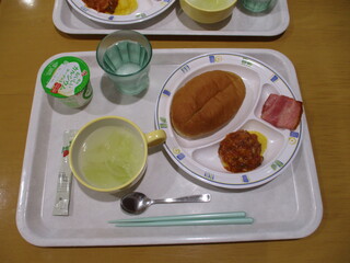 朝食