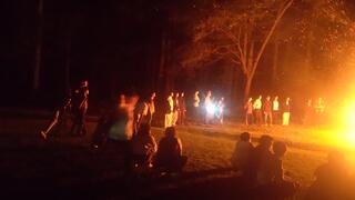 キャンプファイヤー