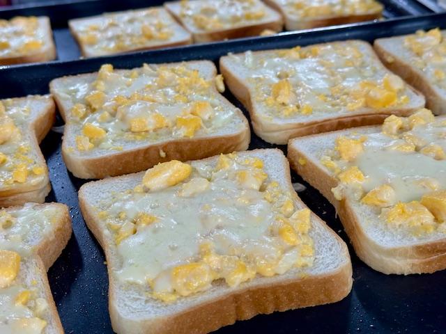 たまごとチーズのトースト