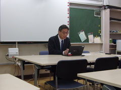 講師1