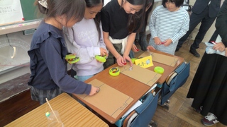 遊びに夢中
