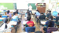 社会科の学習の様子