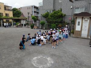 児童館の隣の公園　初めて来た子もいます