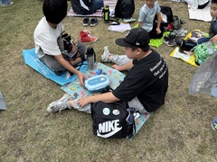 全校遠足 多摩川土手にて