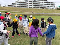 なかよし班でウォークラリー