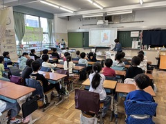 読み聞かせの様子