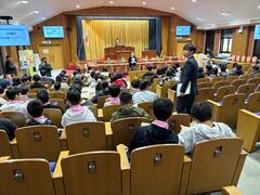 国会議事堂にて、参議院体験プログラム