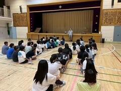学校に泊まろう