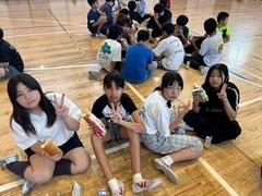 学校に泊まろう