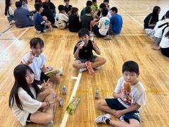 学校に泊まろう